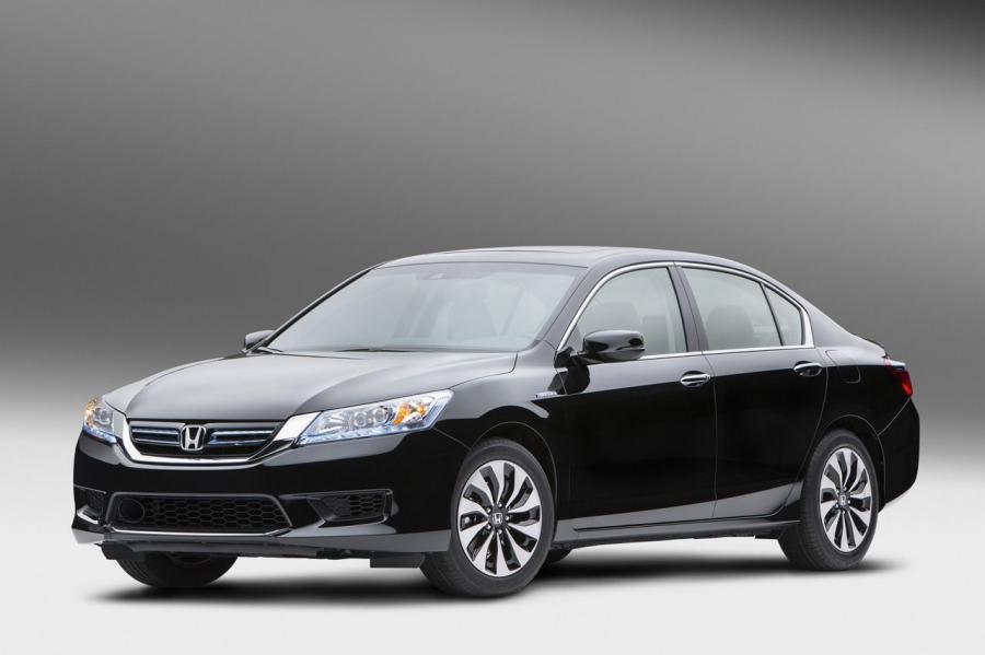  Honda Accord Hybrid 2014 года  (фото 2 из 4)